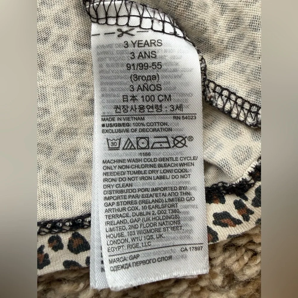 babyGap Girls Leopard Print Long Sleeve Top | Size 3T